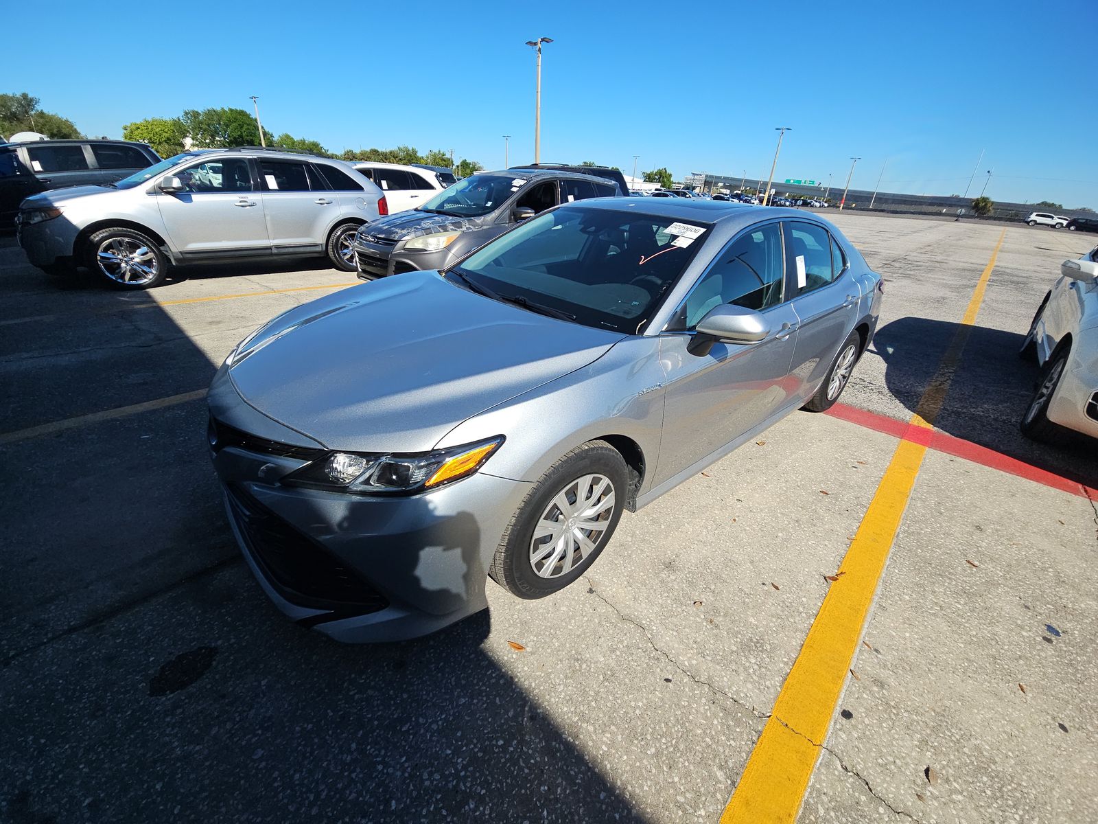 2019 Toyota Camry Hybrid LE FWD