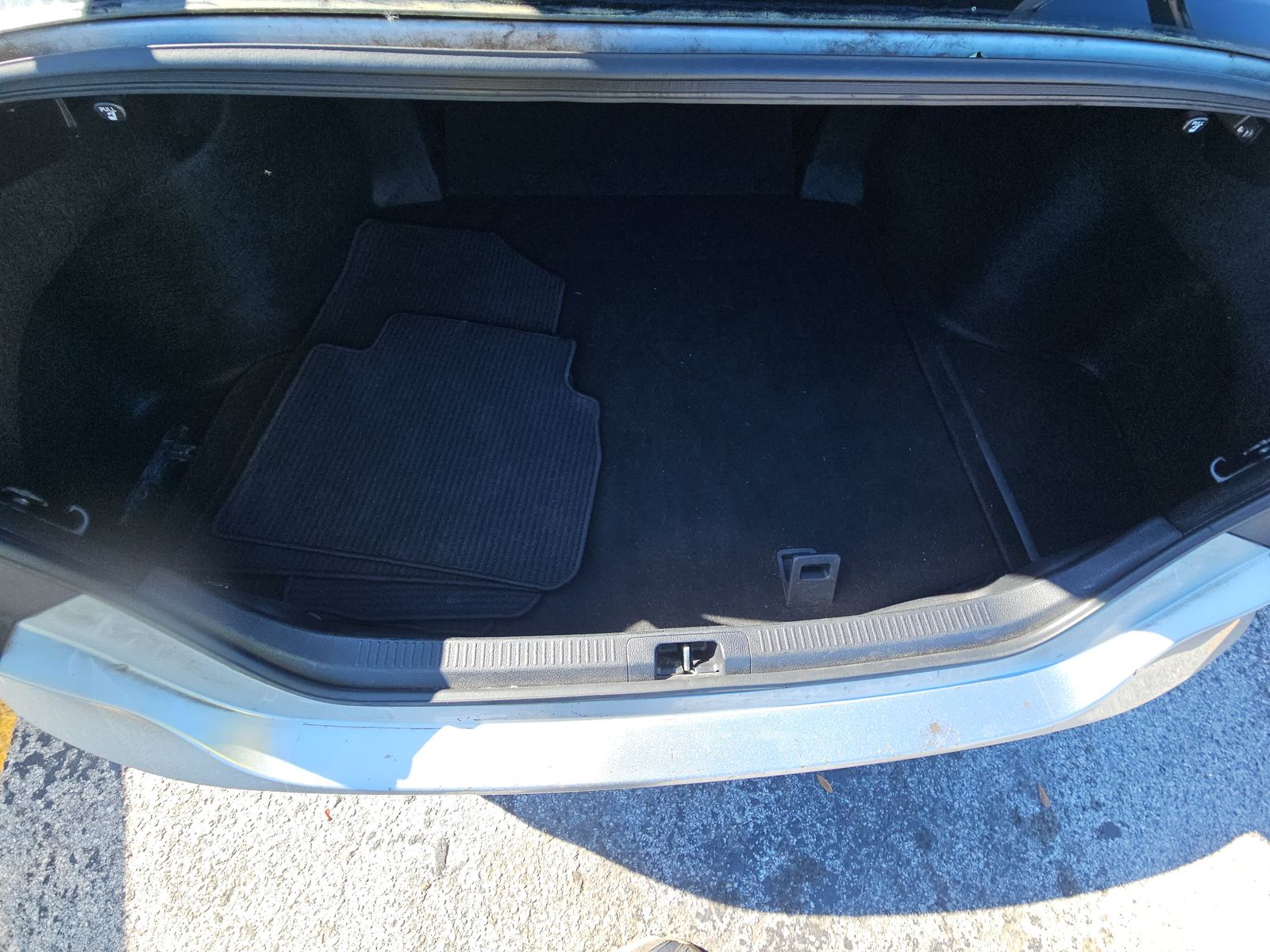 2019 Toyota Camry Hybrid LE FWD