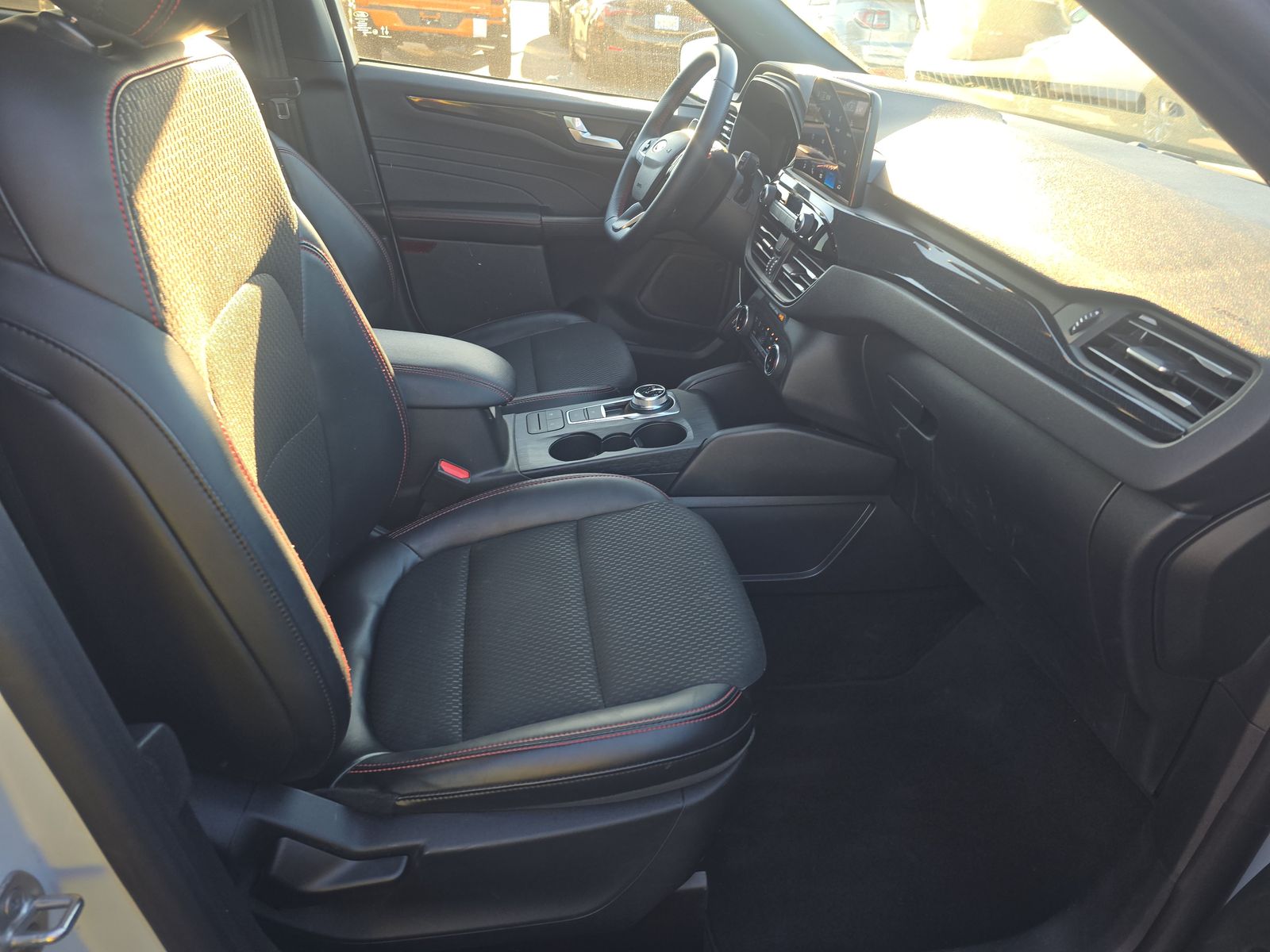 2025 Ford Escape ST-Line AWD