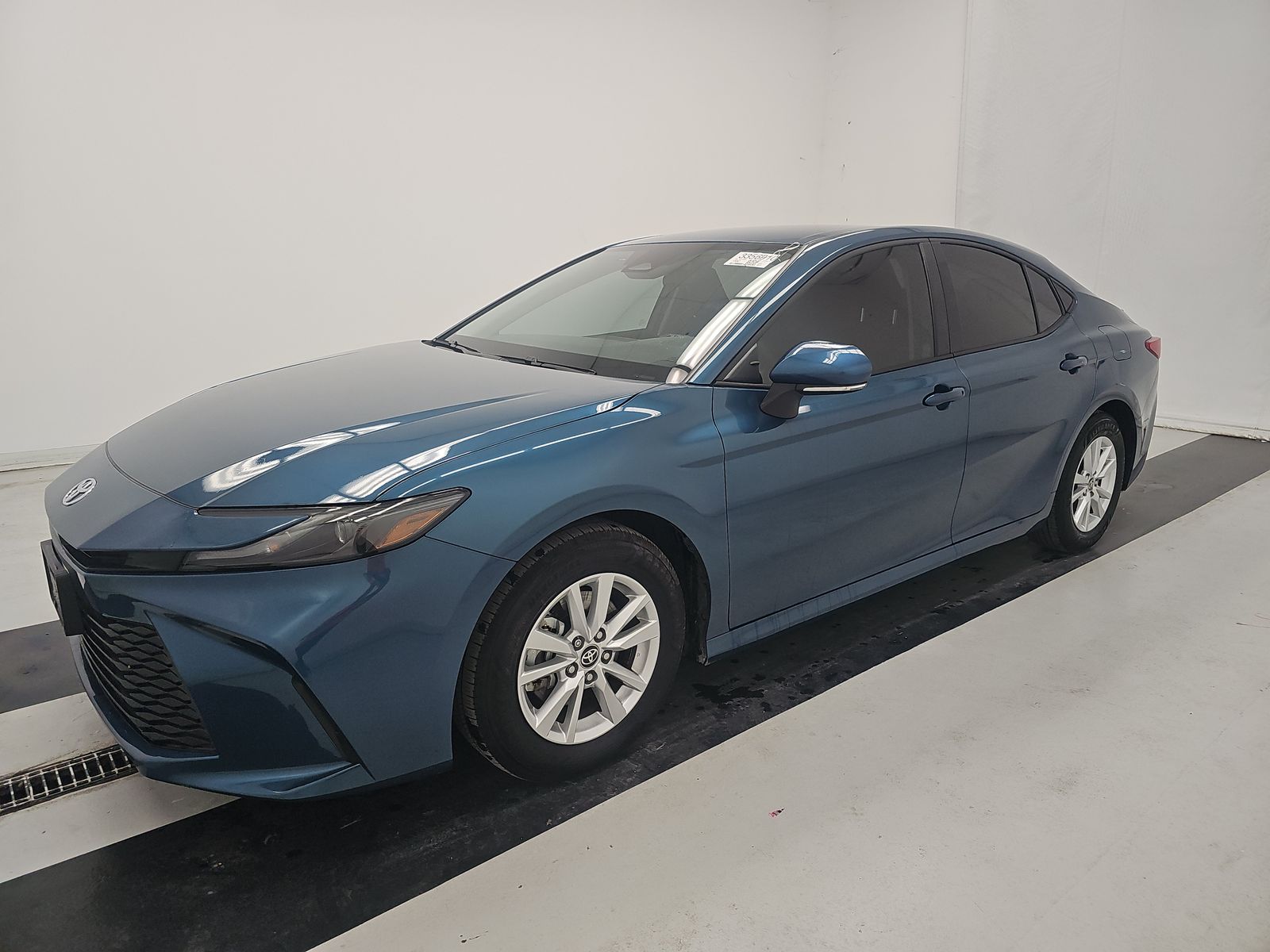 2026 Toyota Camry LE FWD