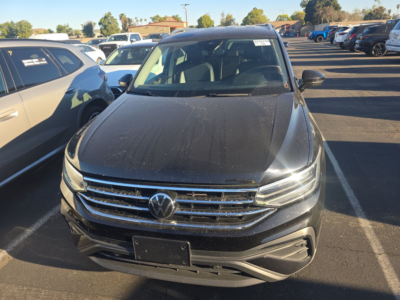 2024 Volkswagen Tiguan 2.0T SE FWD