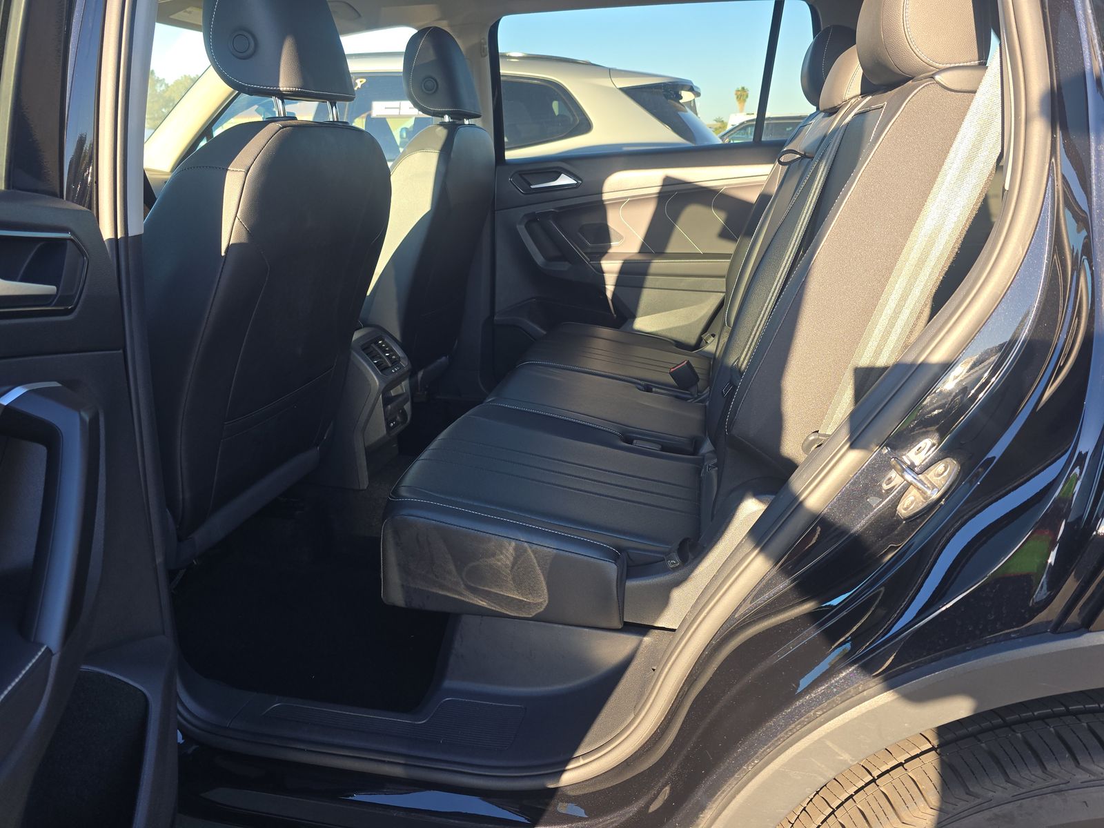 2024 Volkswagen Tiguan 2.0T SE FWD