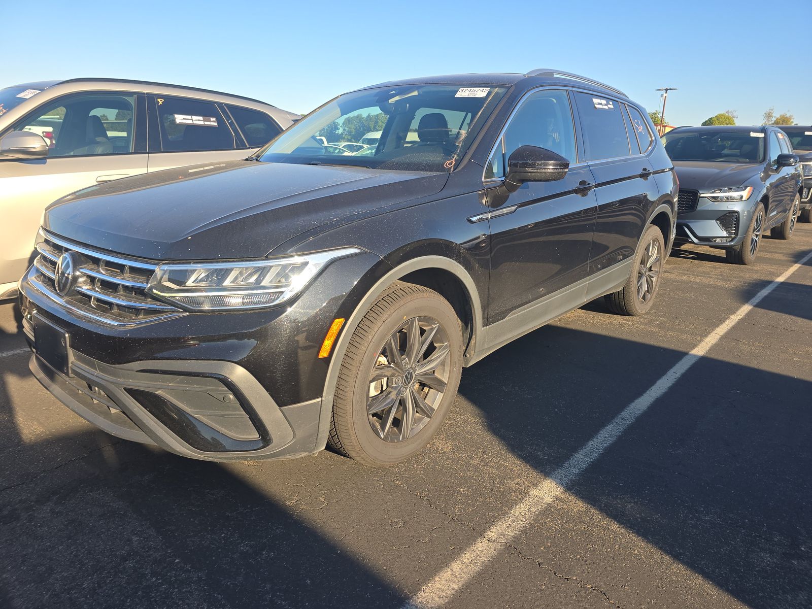 2024 Volkswagen Tiguan 2.0T SE FWD