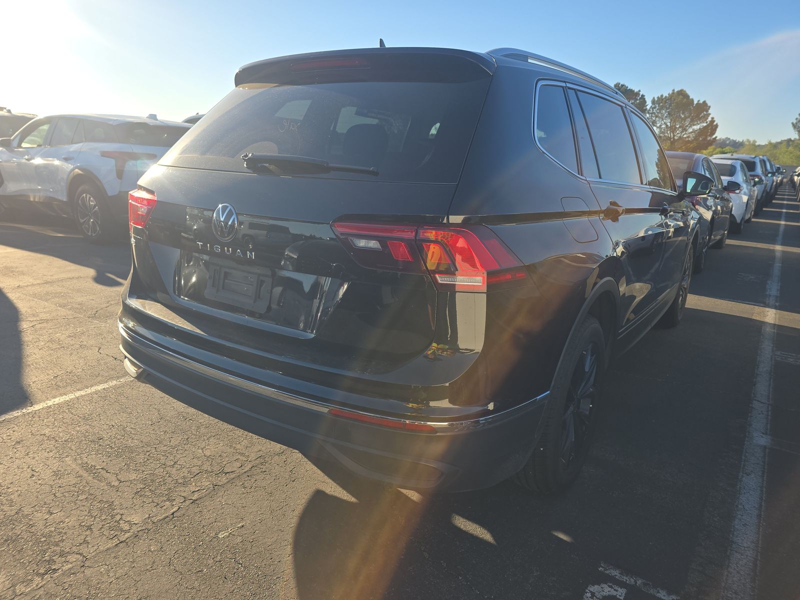 2024 Volkswagen Tiguan 2.0T SE FWD