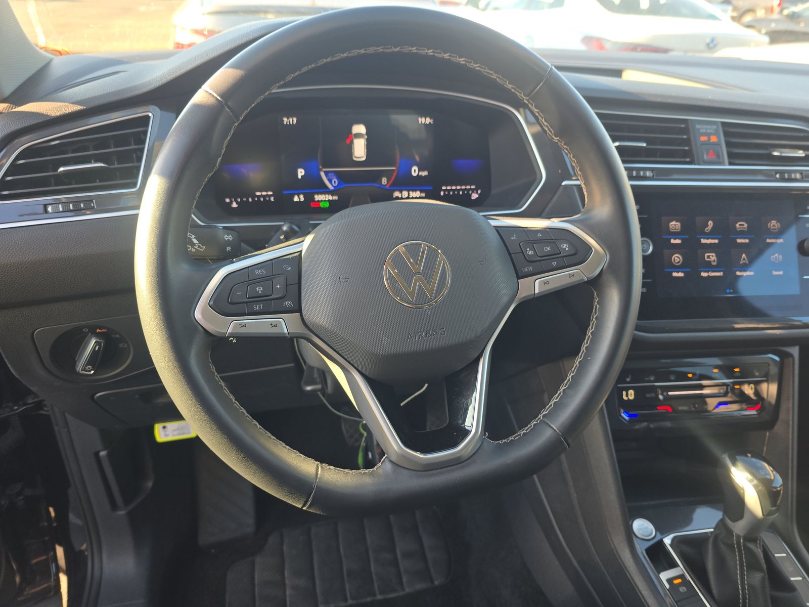 2024 Volkswagen Tiguan 2.0T SE FWD