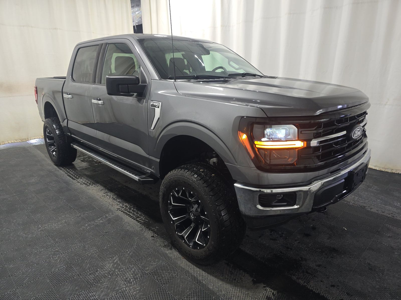 FORD F-150 - 4
