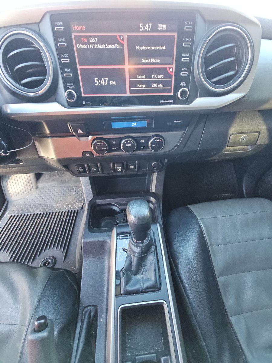 2022 Toyota Tacoma SR5 RWD