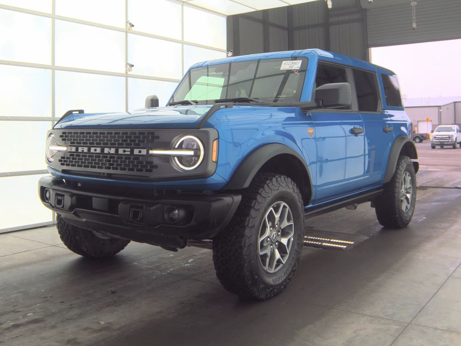 FORD BRONCO - 1