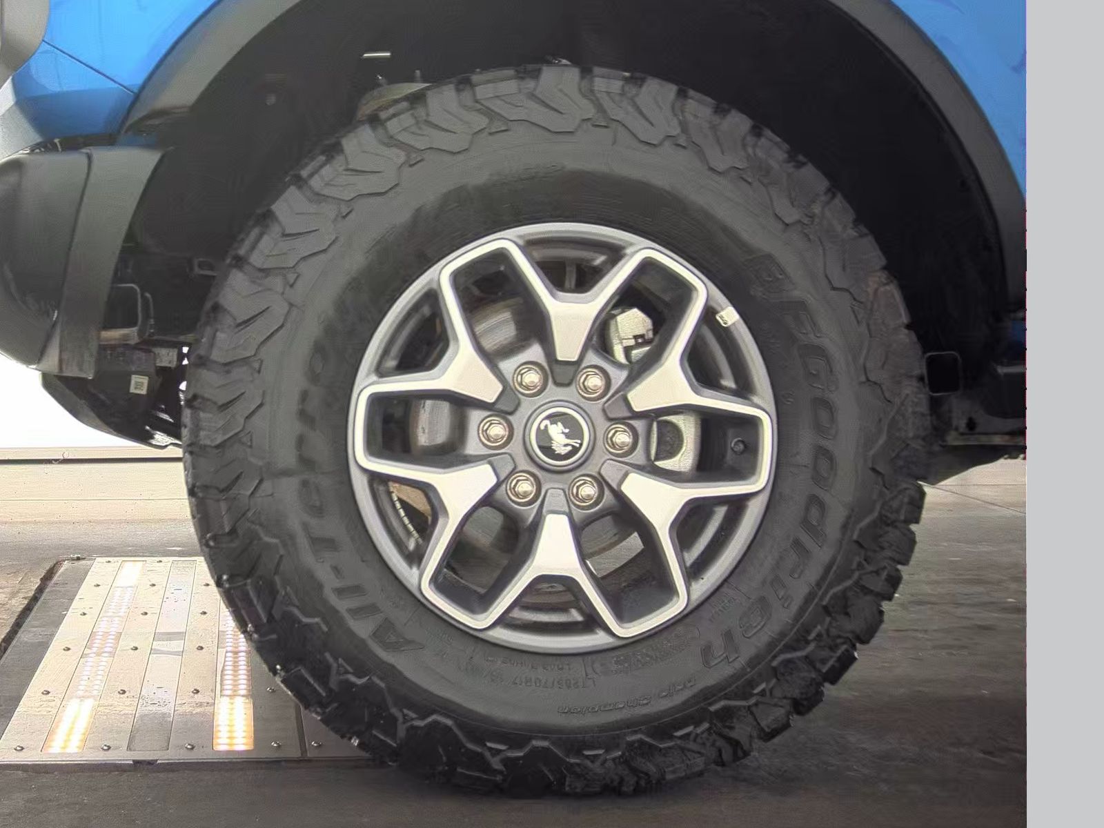 FORD BRONCO - 10