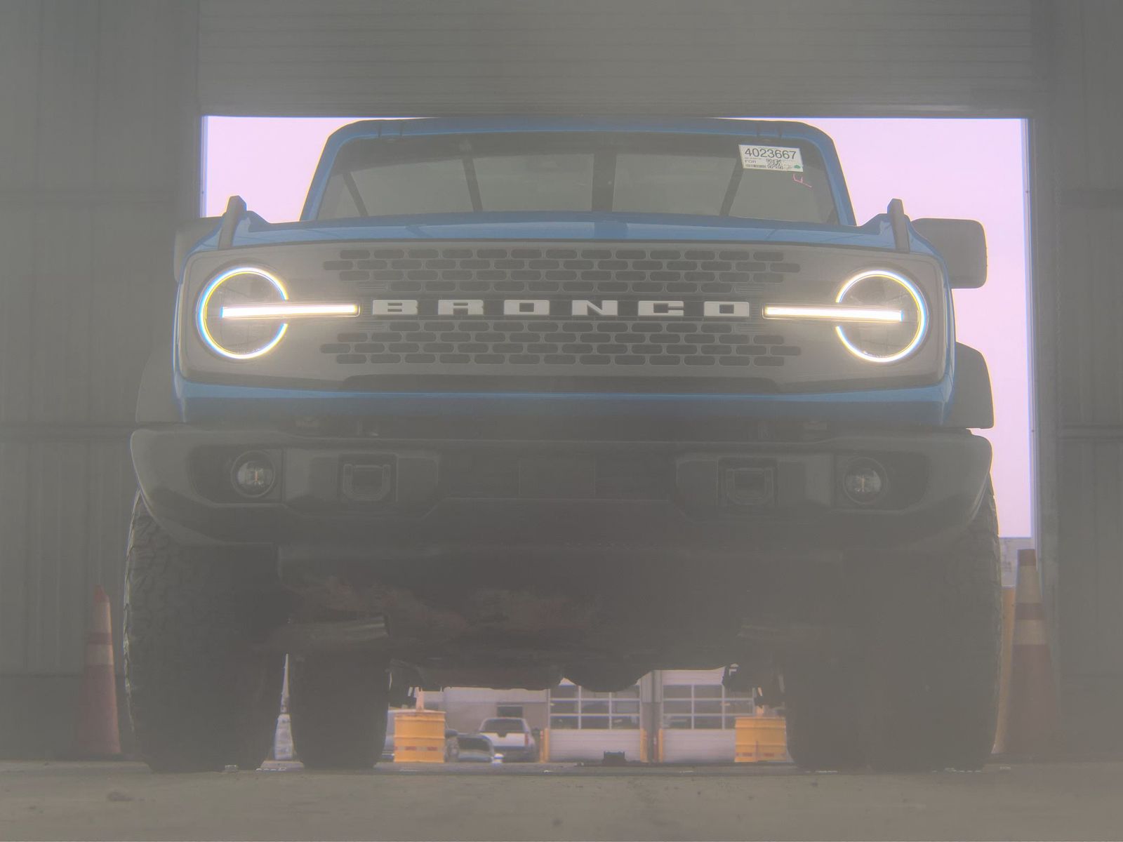FORD BRONCO - 4