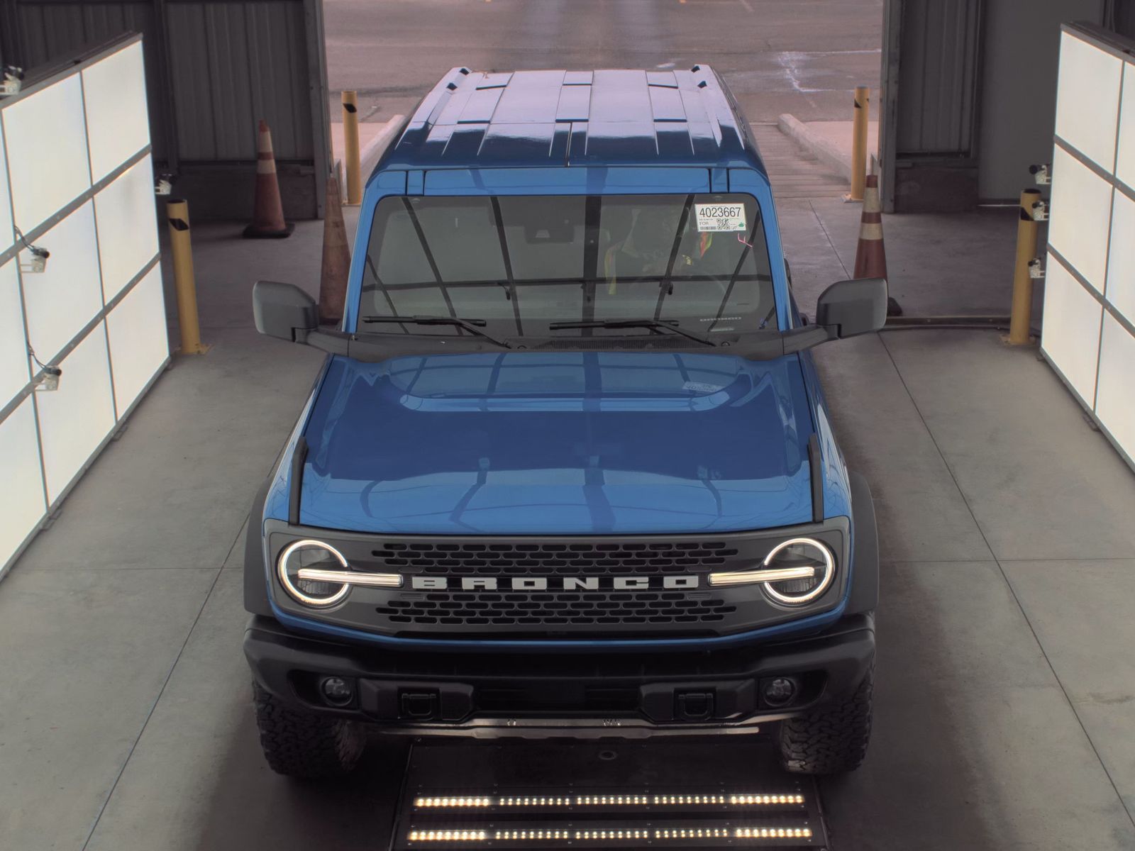 FORD BRONCO - 3