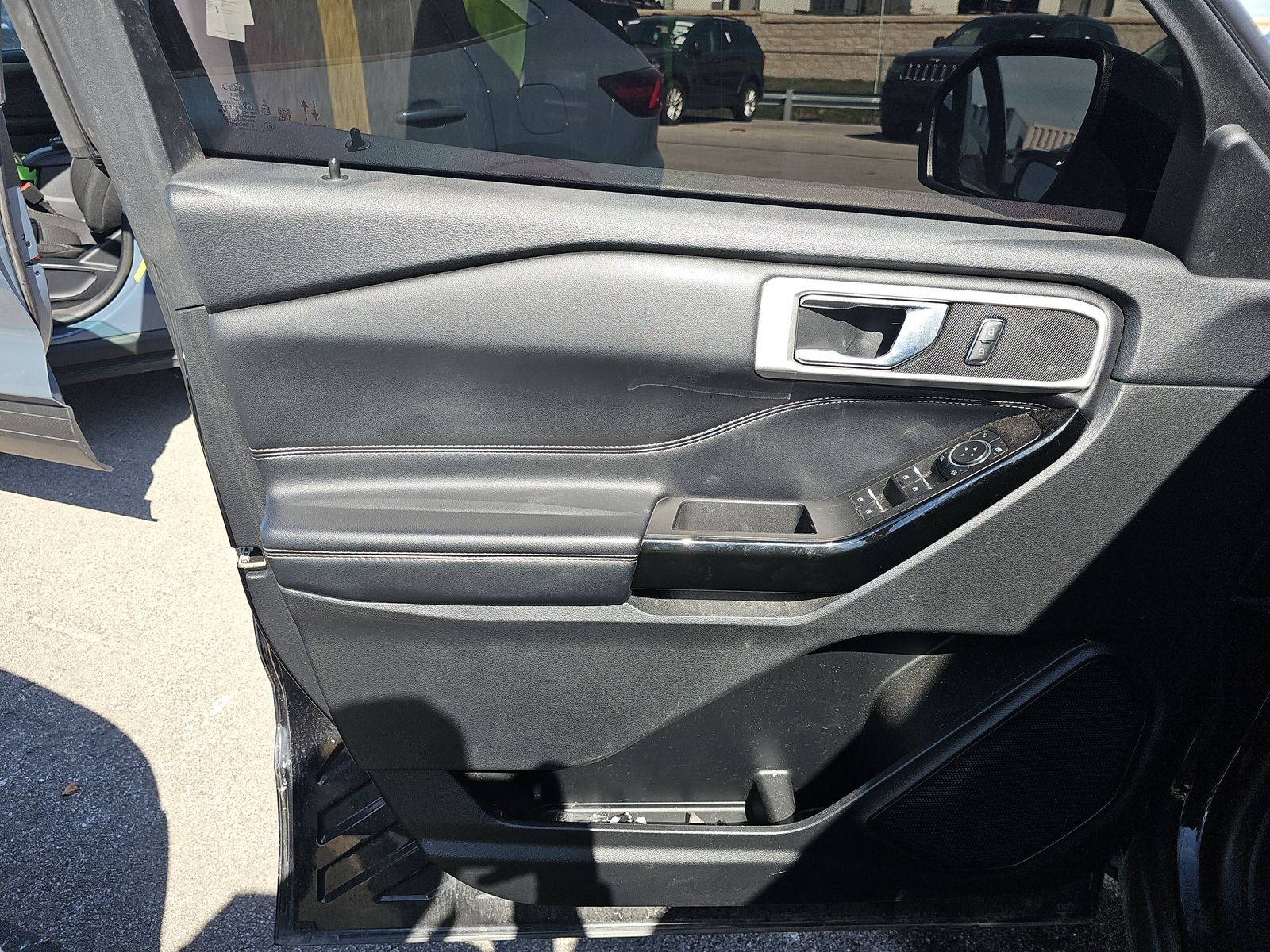 FORD EXPLORER - 10