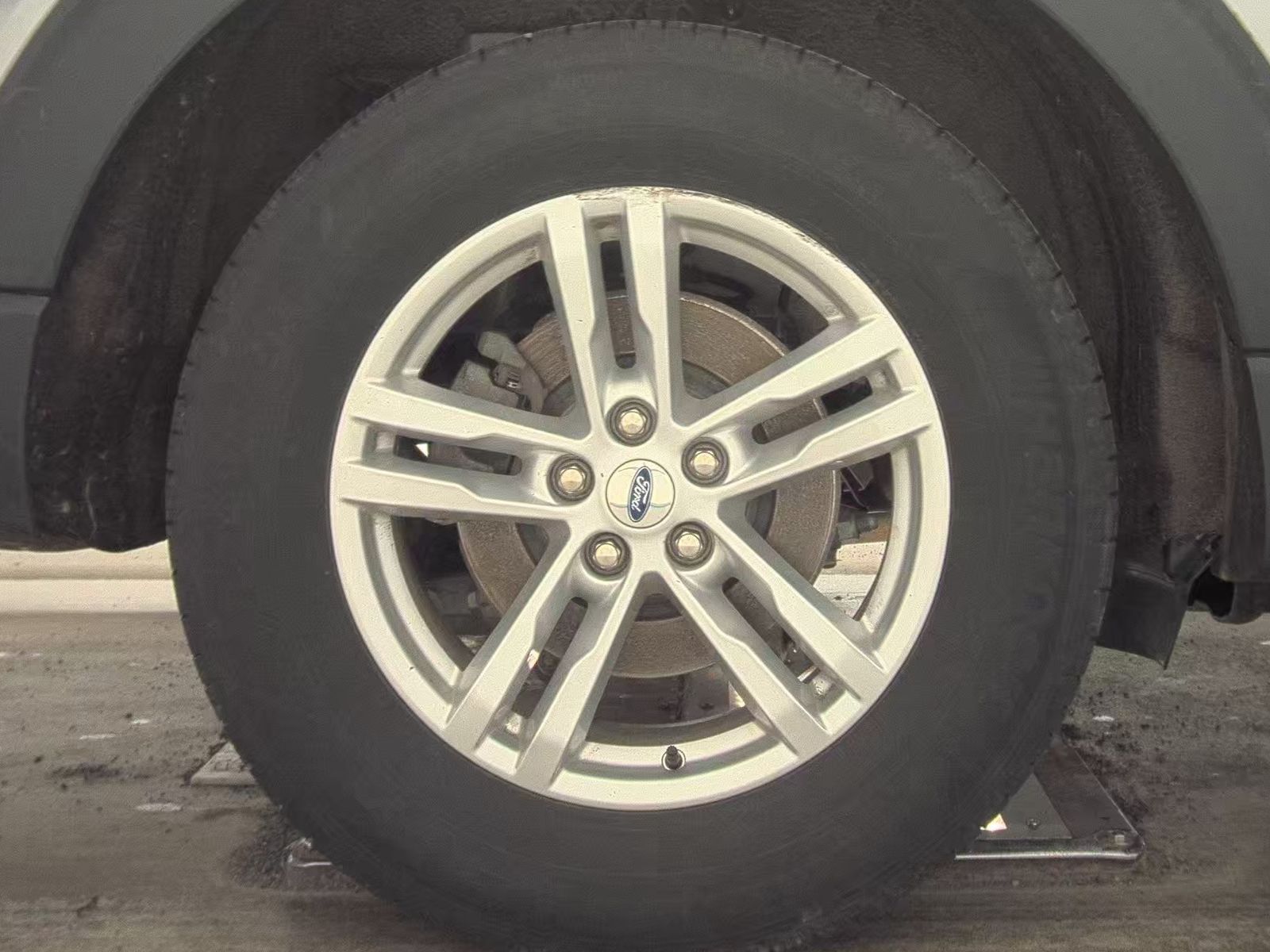 2023 Ford Explorer XLT AWD