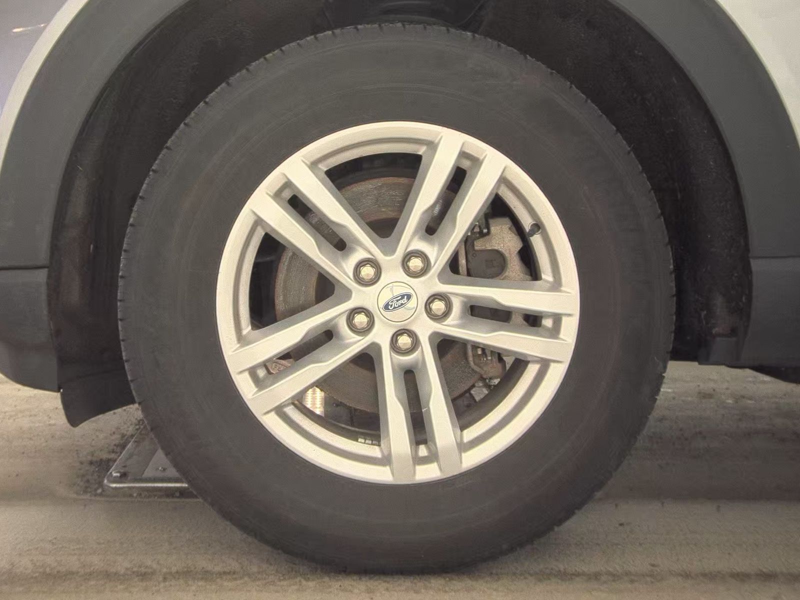 2023 Ford Explorer XLT AWD