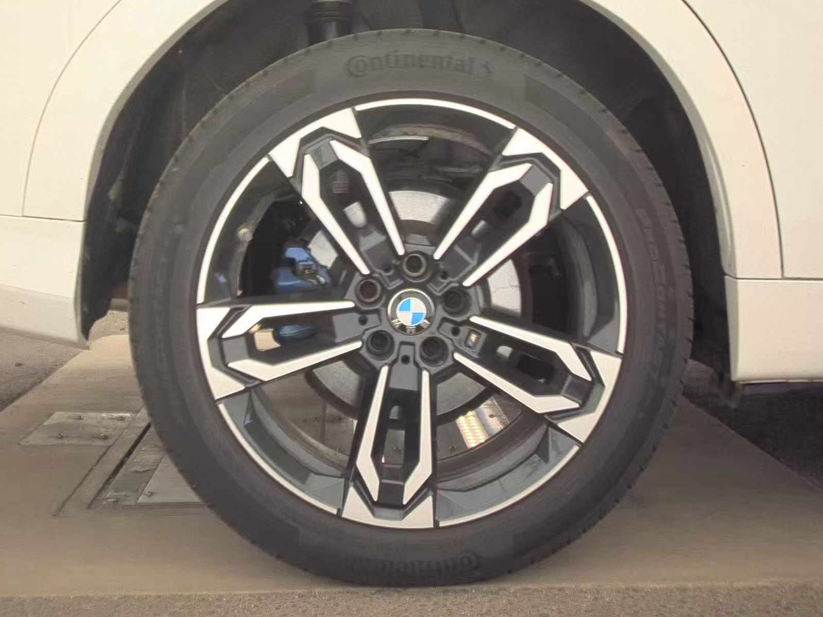 2026 BMW X2 xDrive28i AWD