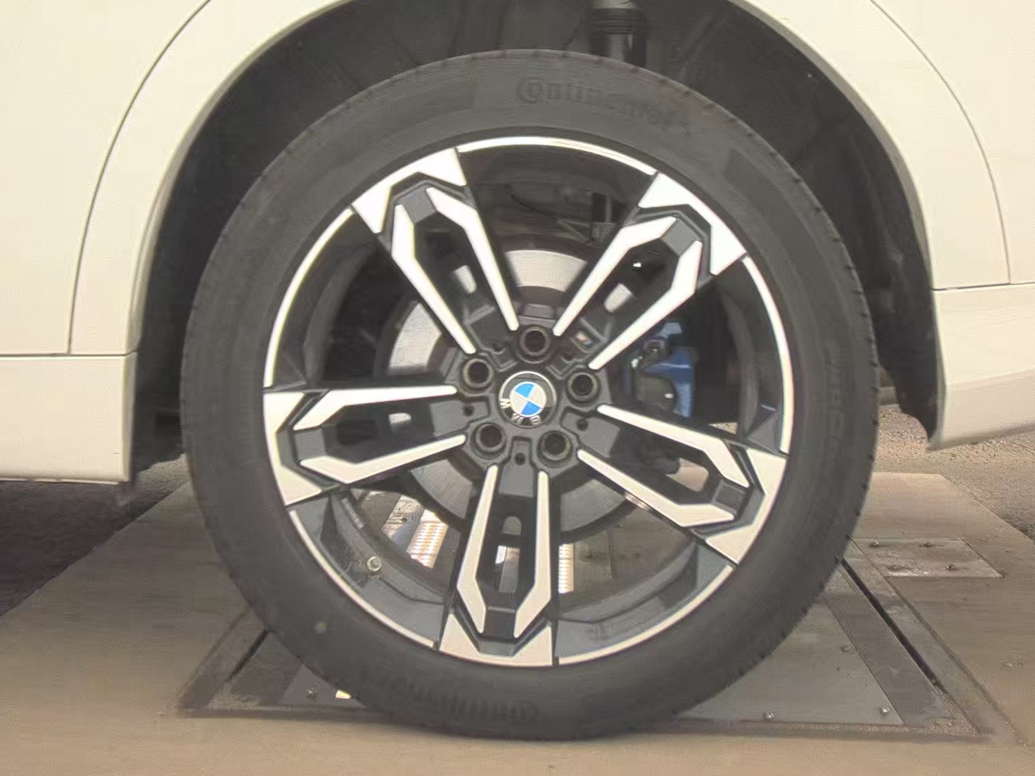 2026 BMW X2 xDrive28i AWD