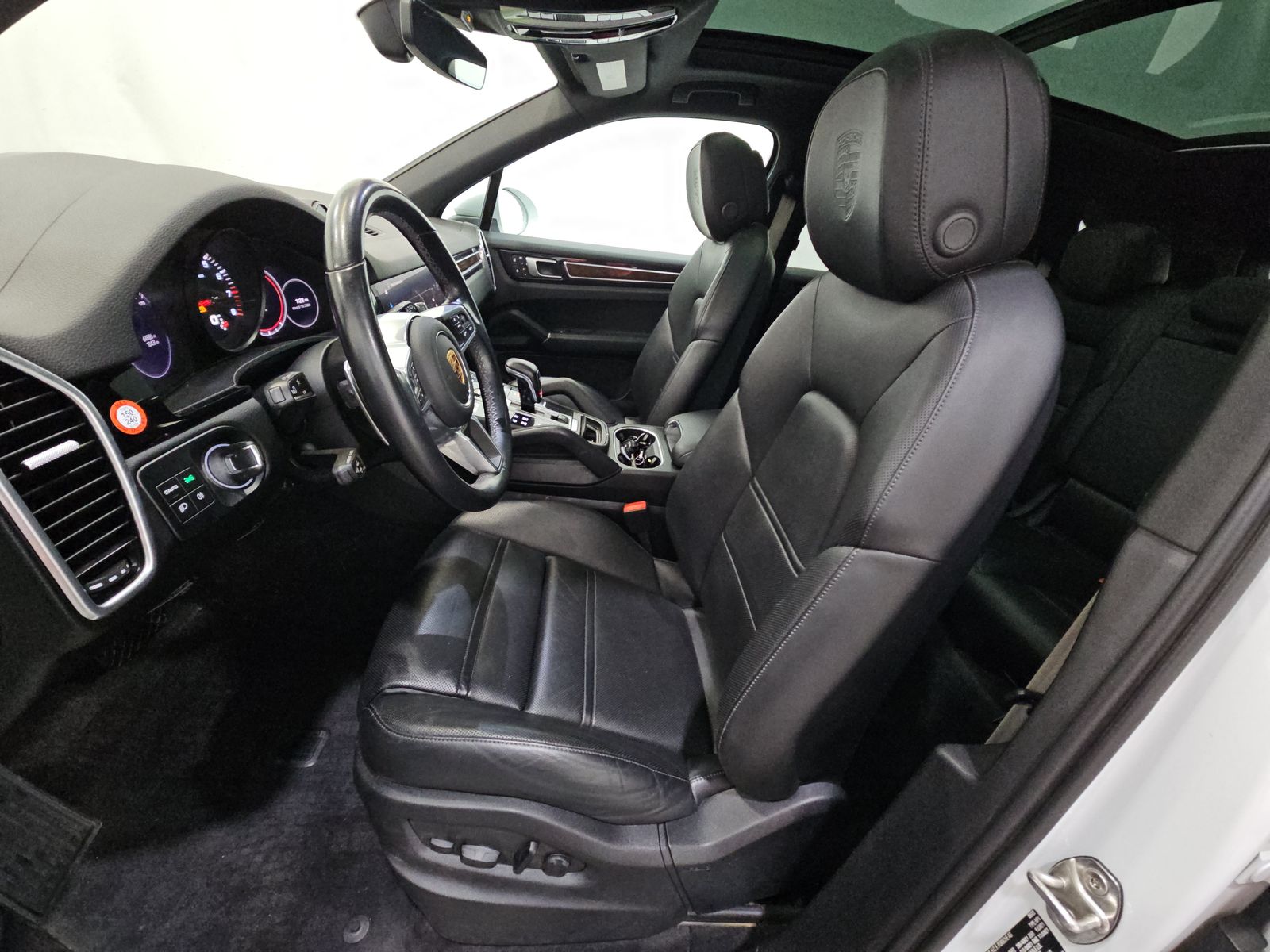 2022 Porsche Cayenne Platinum Edition AWD