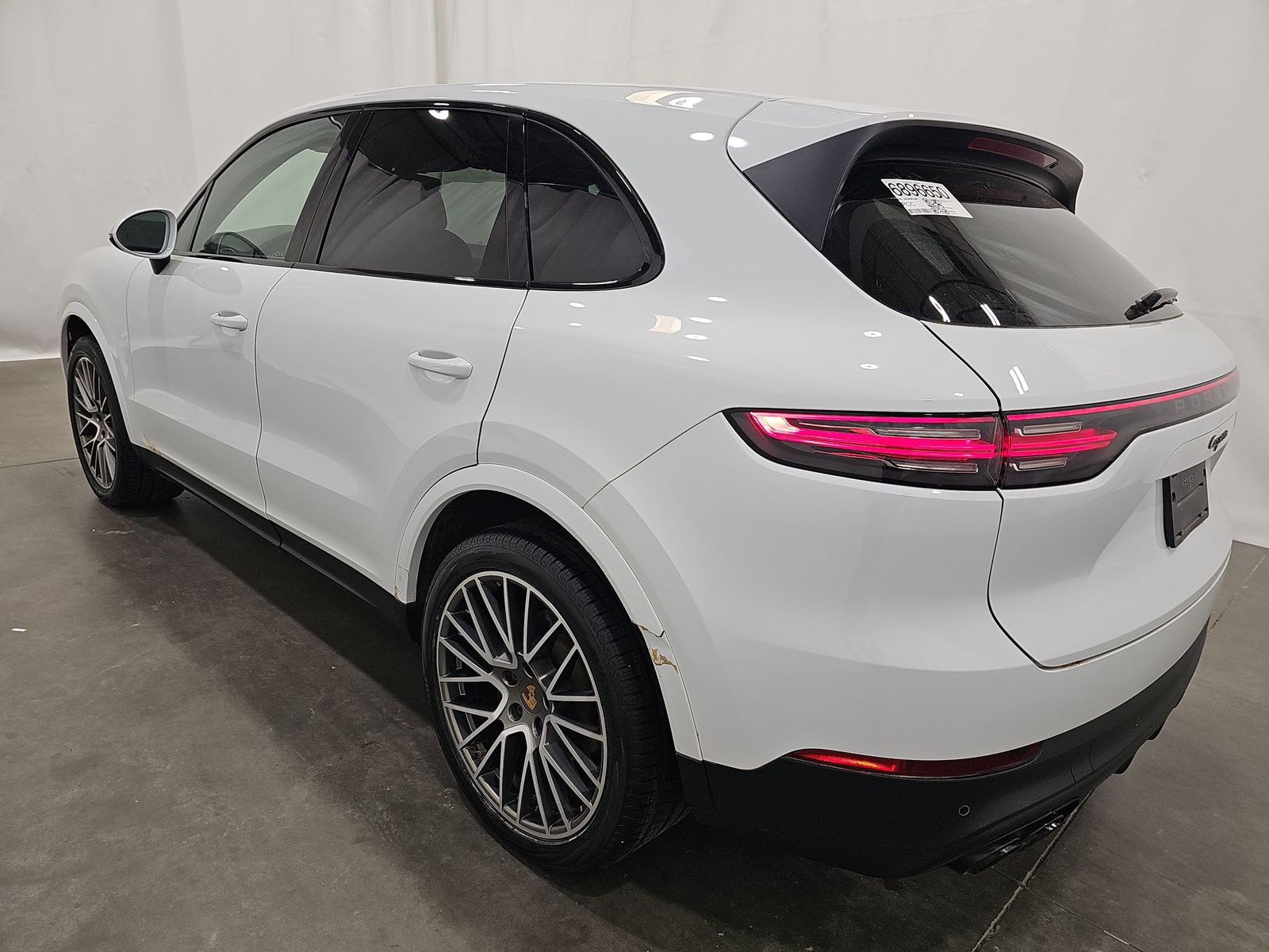 2022 Porsche Cayenne Platinum Edition AWD