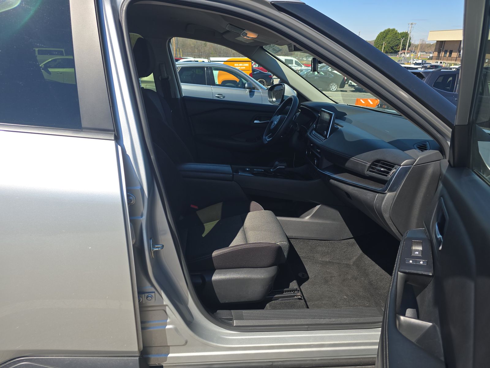 2024 Nissan Rogue SV FWD