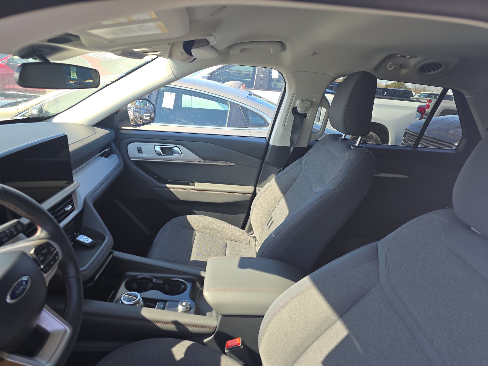 2025 Ford Explorer Active AWD