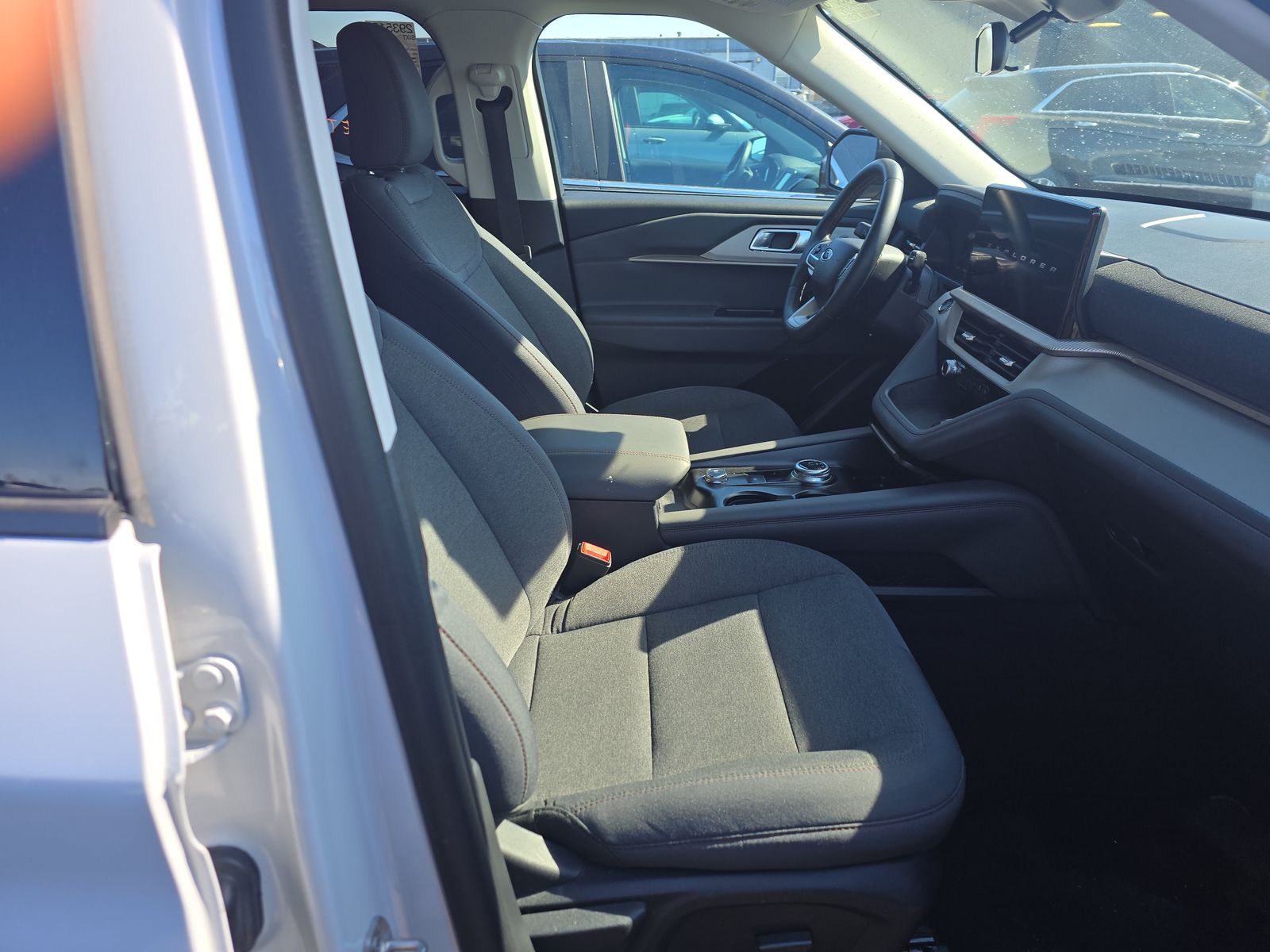 2025 Ford Explorer Active AWD