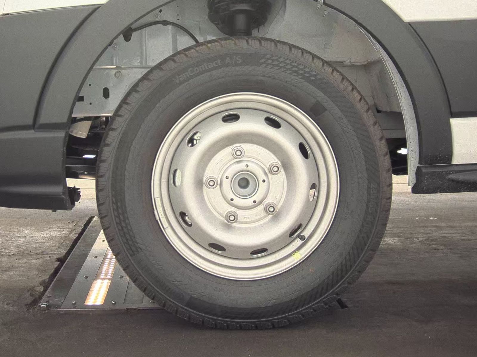 FORD TRANSIT 250 - 10