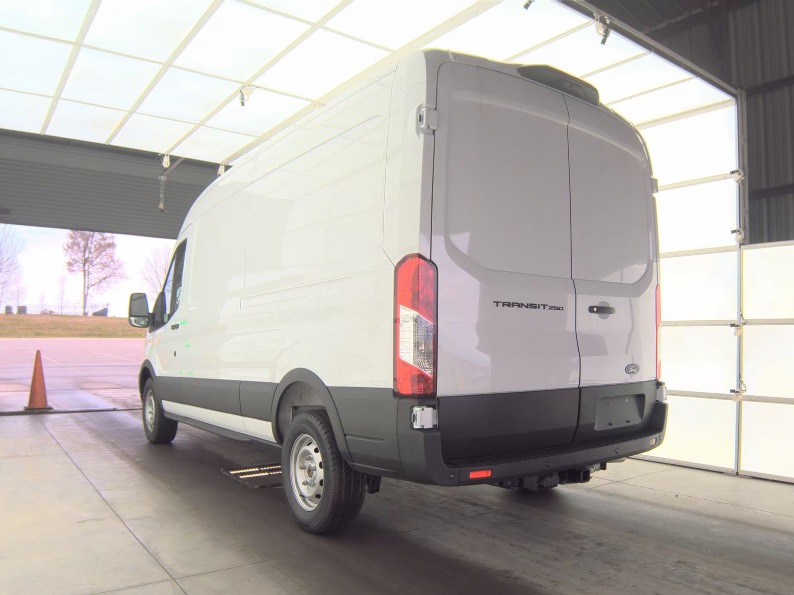 FORD TRANSIT 250 - 9