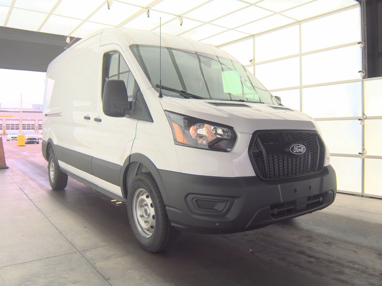 FORD TRANSIT 250 - 5