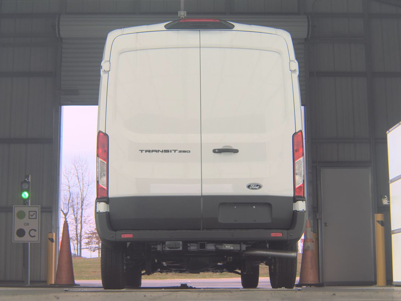 FORD TRANSIT 250 - 8
