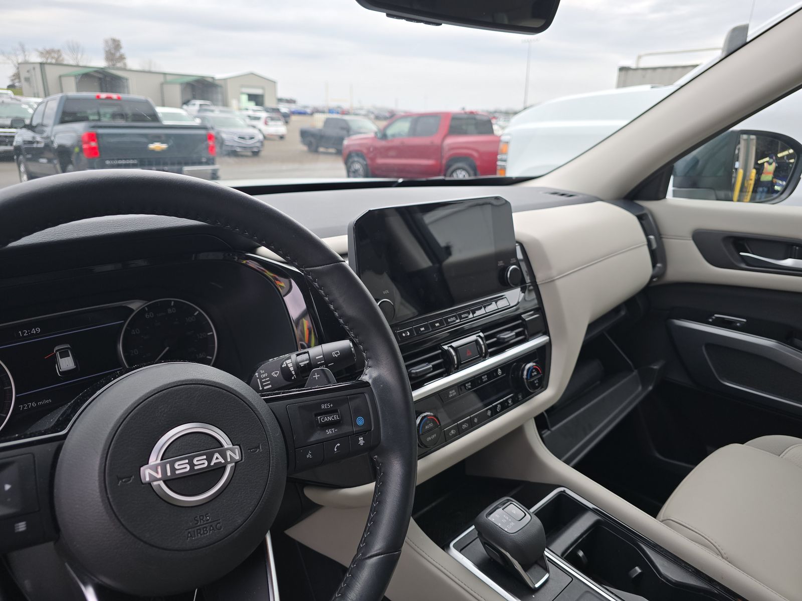 2025 Nissan Pathfinder SL FWD