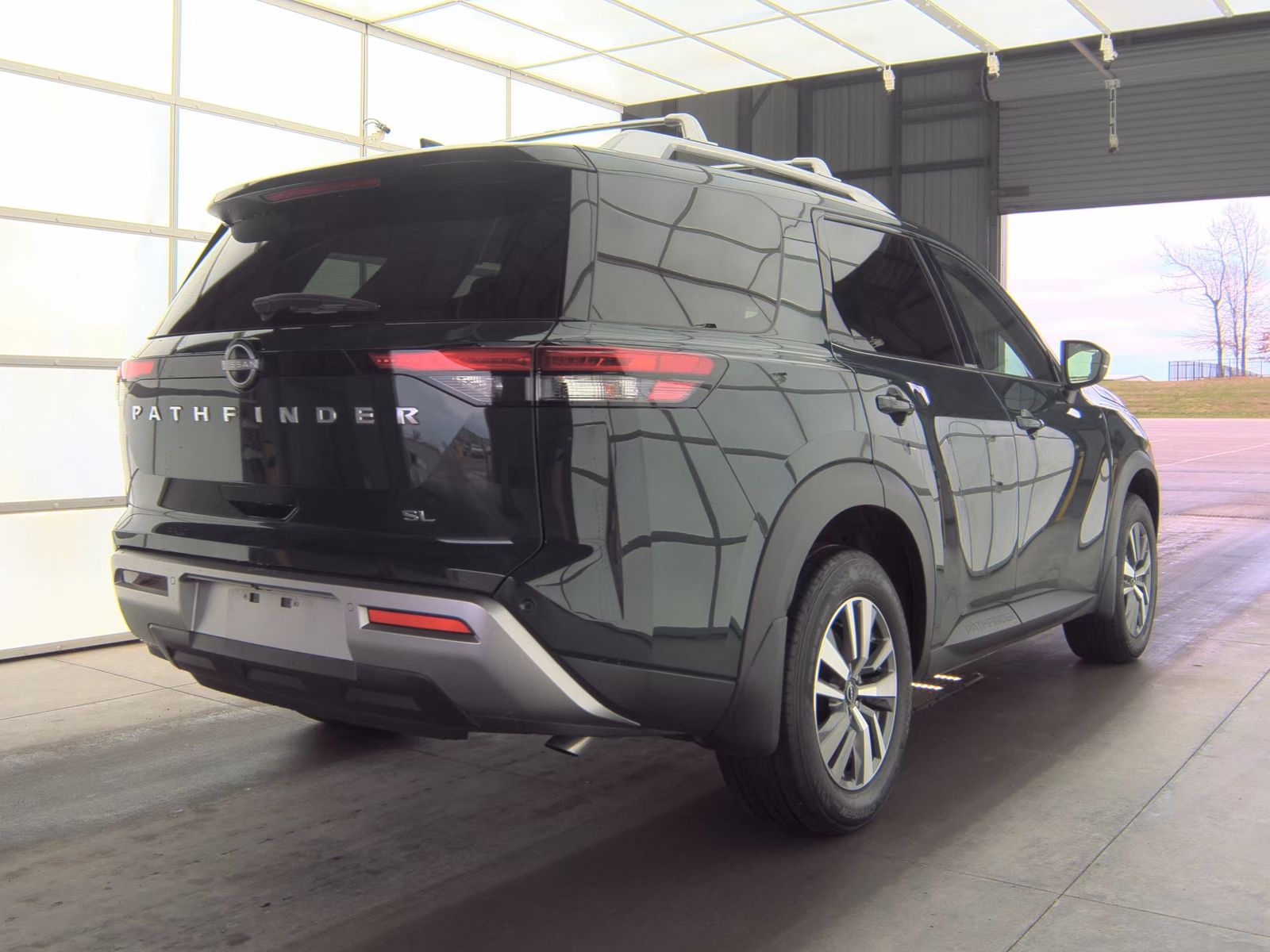 2025 Nissan Pathfinder SL FWD