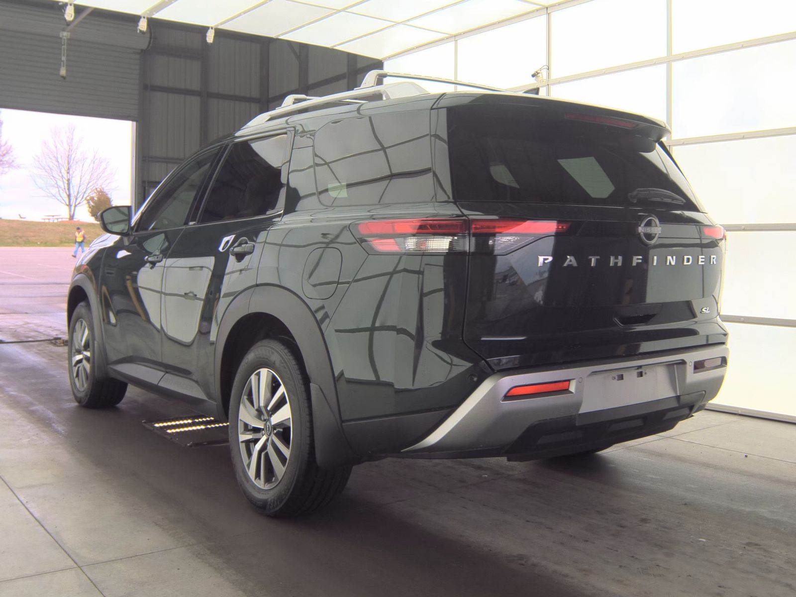 2025 Nissan Pathfinder SL FWD