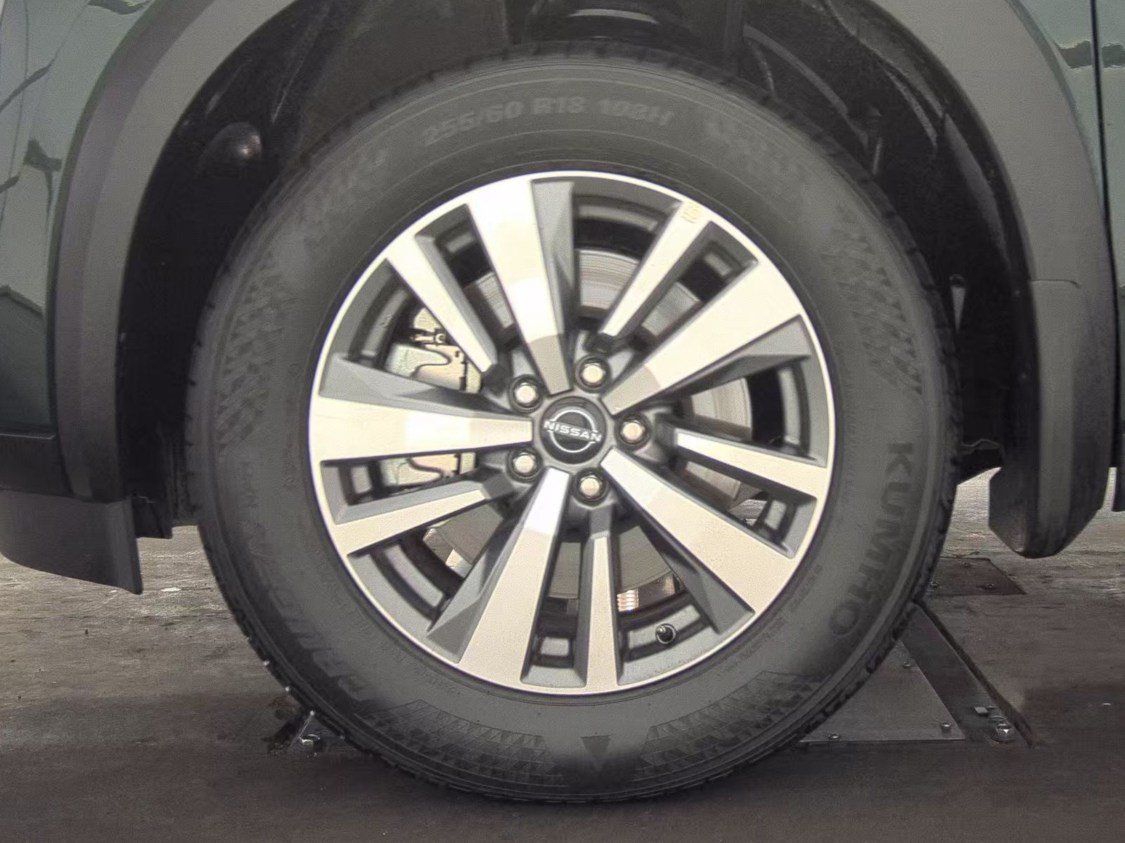 2025 Nissan Pathfinder SL FWD