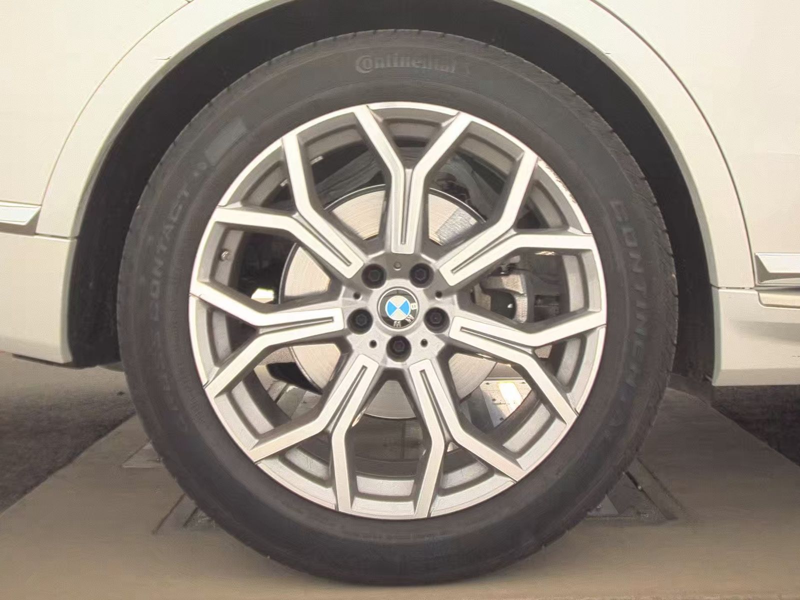 2026 BMW X7 xDrive40i AWD