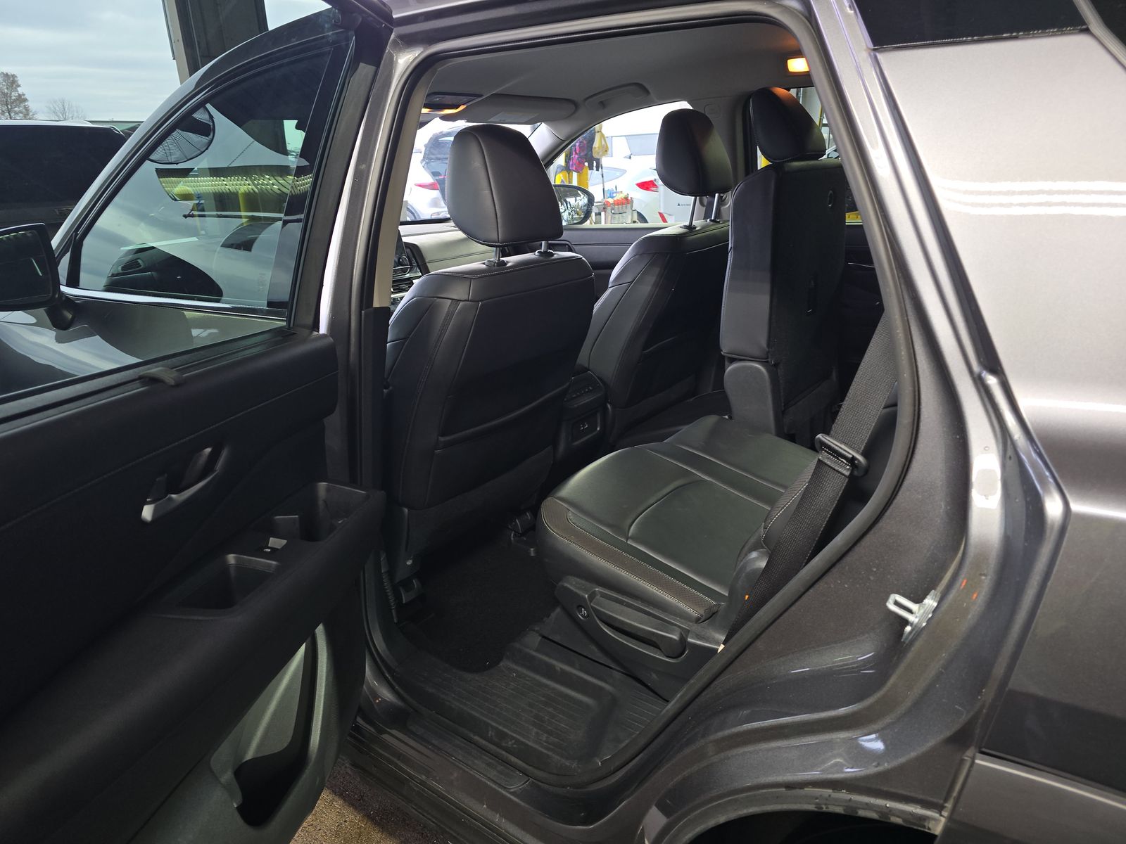 2025 Nissan Pathfinder SL FWD