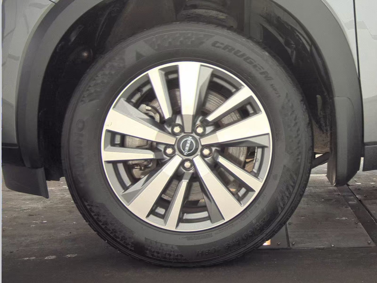 2025 Nissan Pathfinder SL FWD