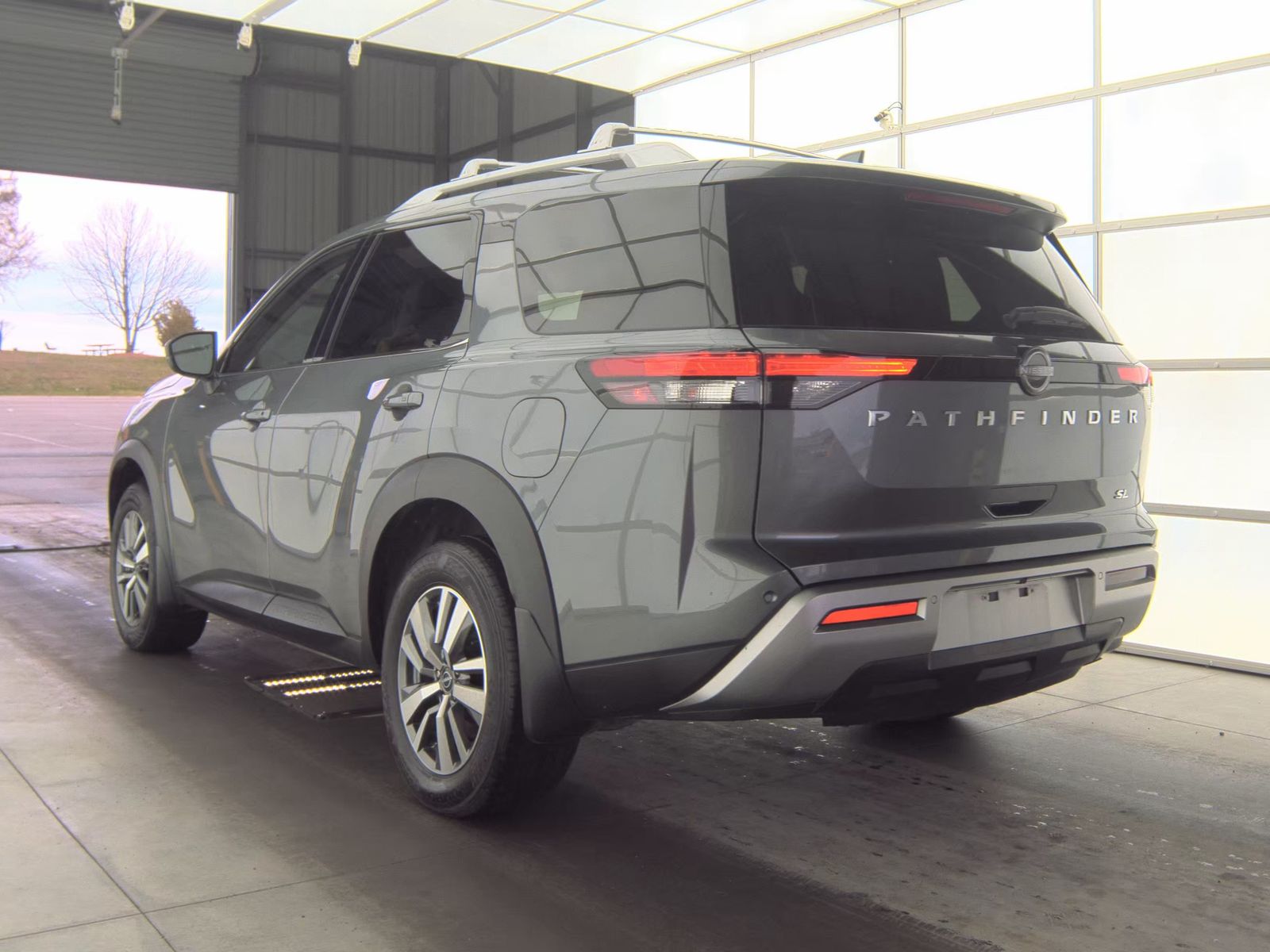 2025 Nissan Pathfinder SL FWD