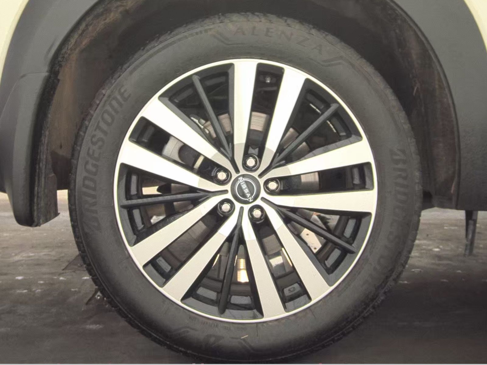 2024 Nissan Pathfinder Platinum FWD