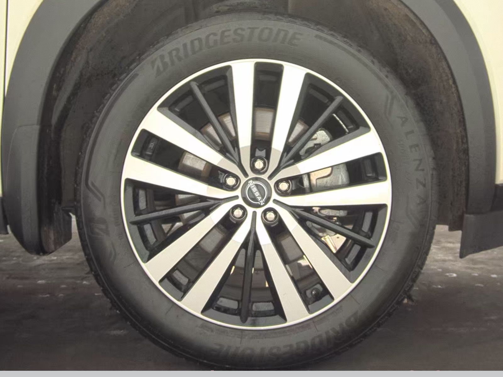 2024 Nissan Pathfinder Platinum FWD