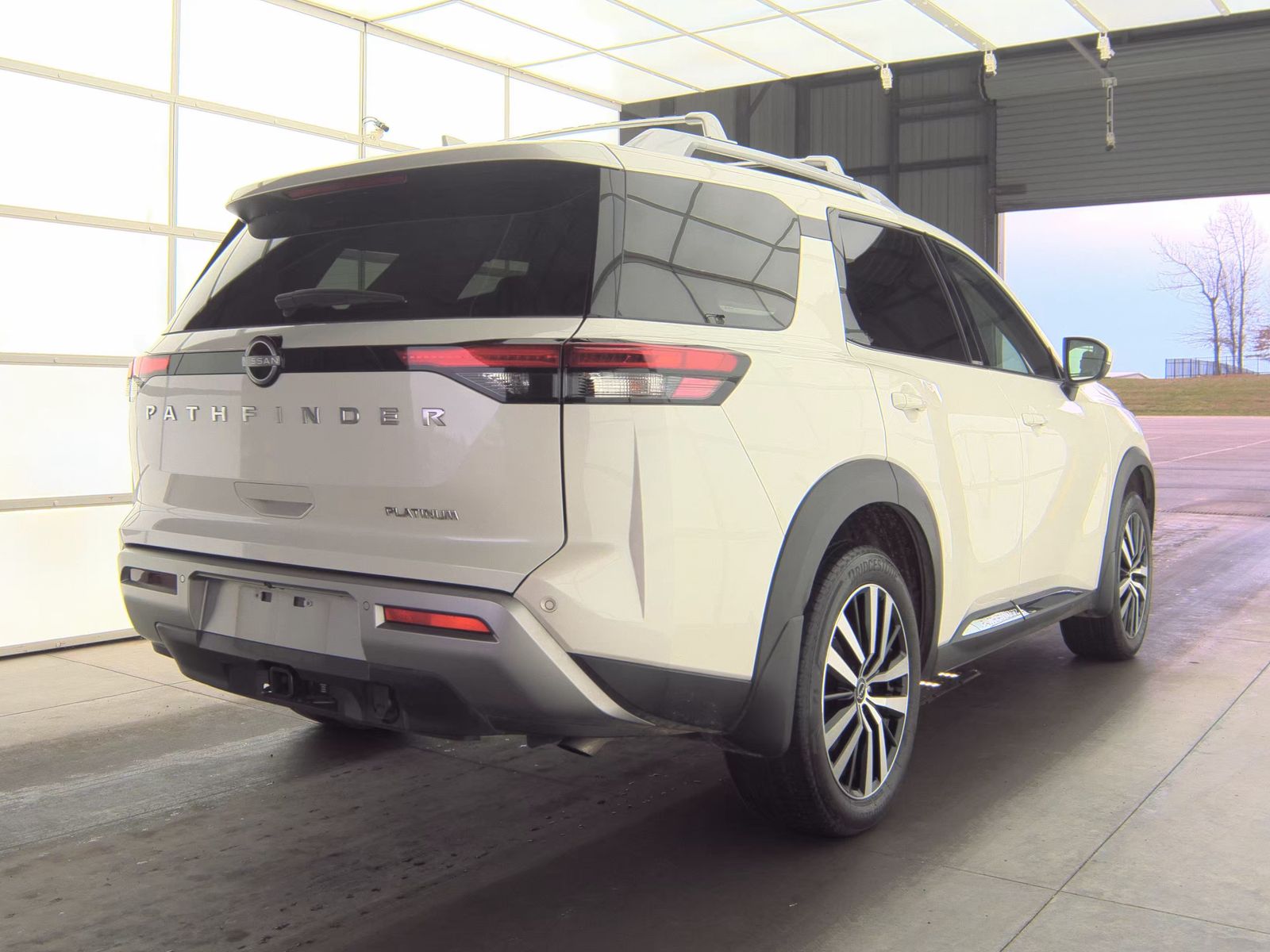 2024 Nissan Pathfinder Platinum FWD