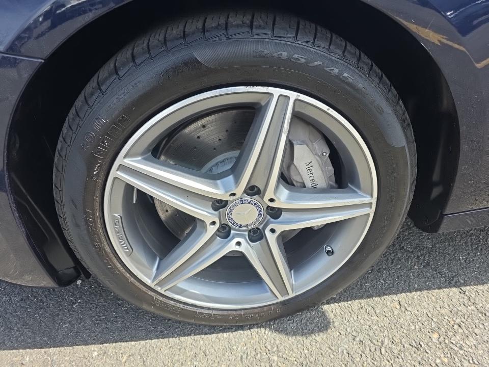 MERCEDES-BENZ E-CLASS - 9