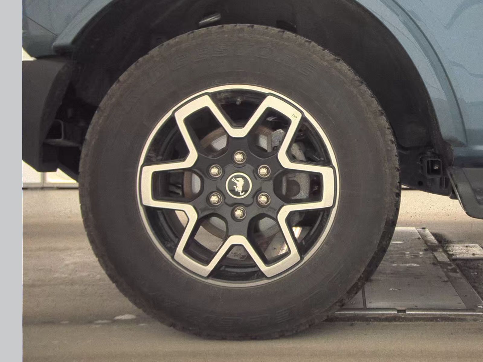 FORD BRONCO - 10