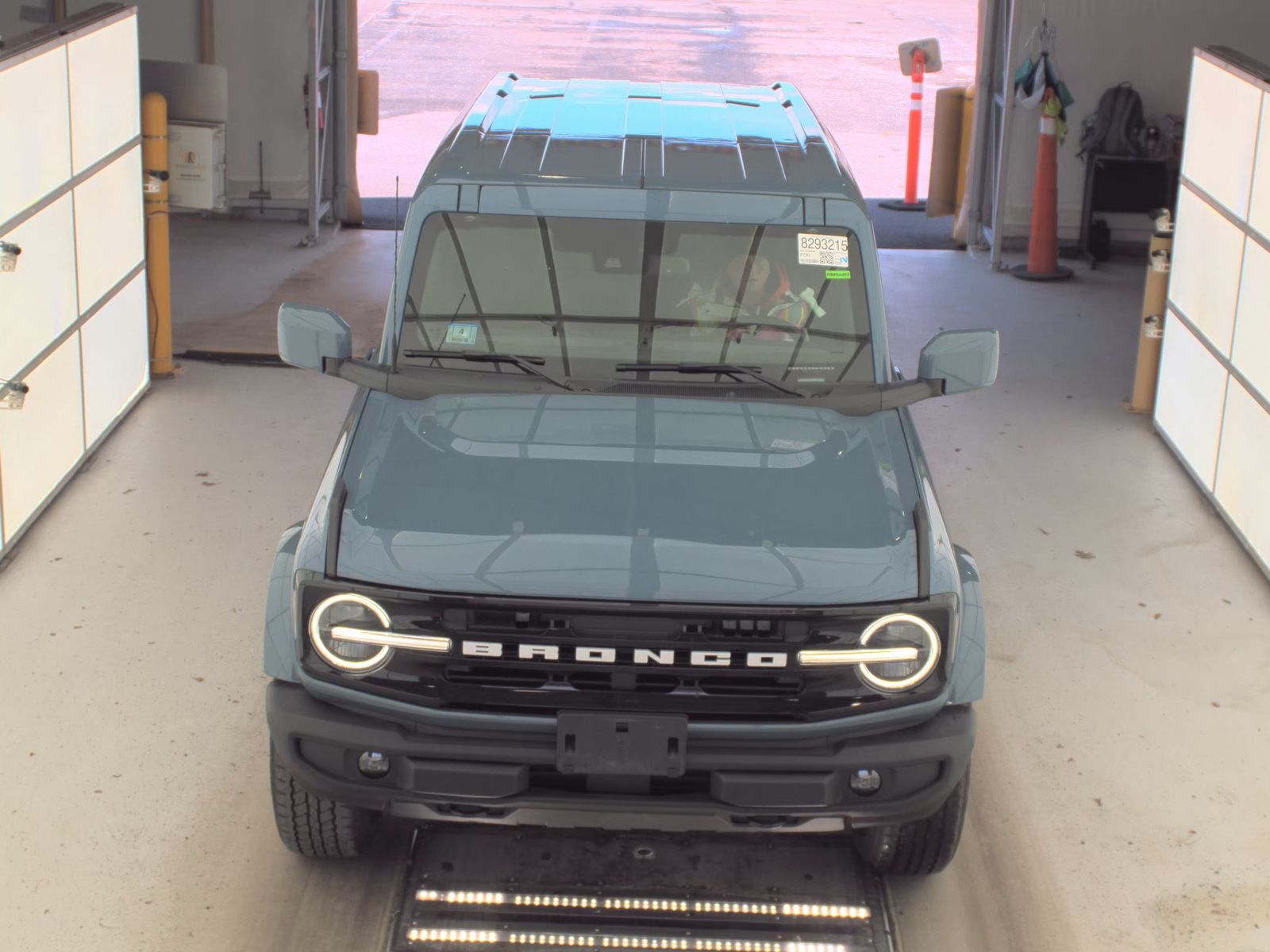 FORD BRONCO - 3