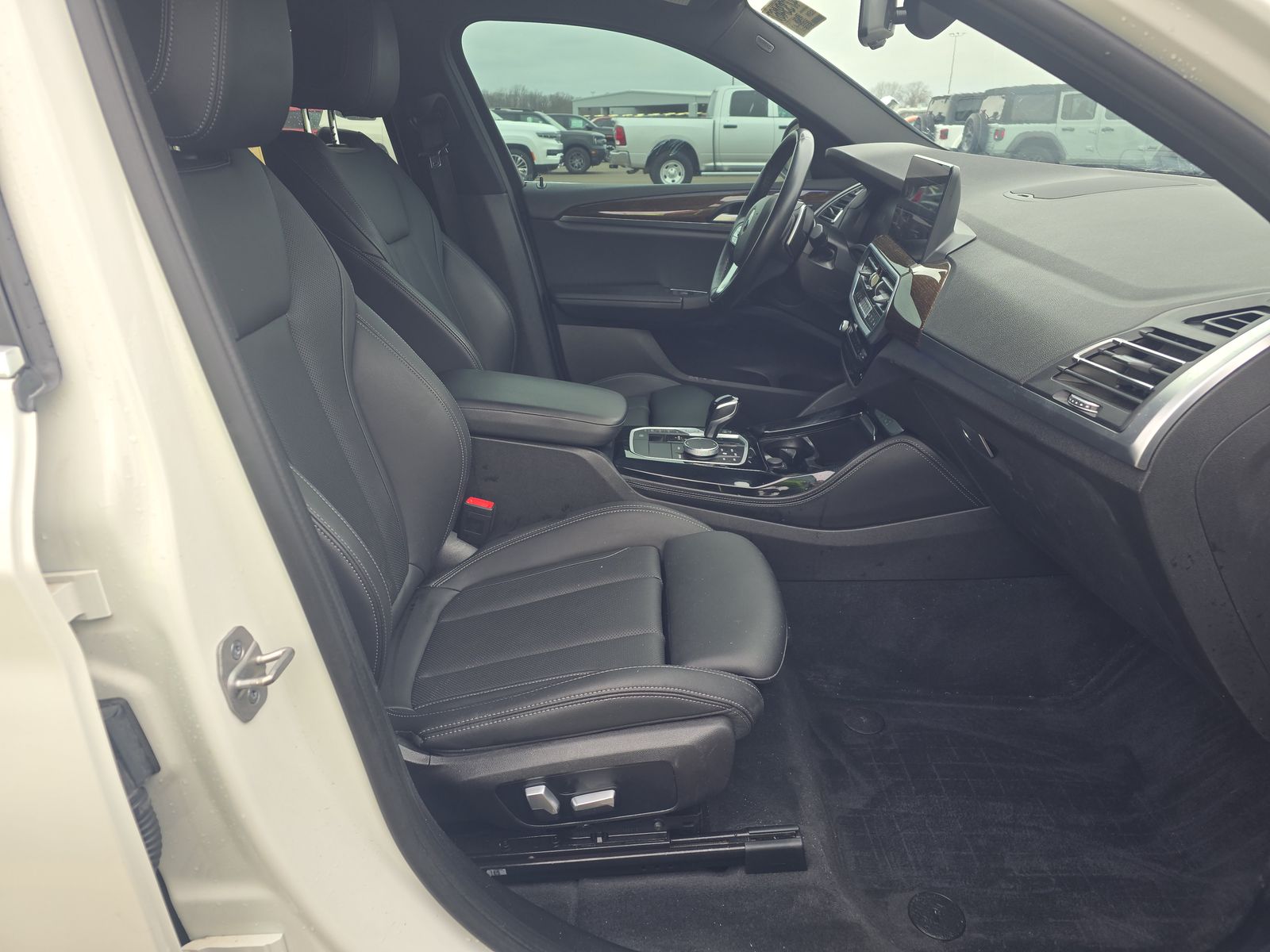 2022 BMW X4 xDrive30i AWD