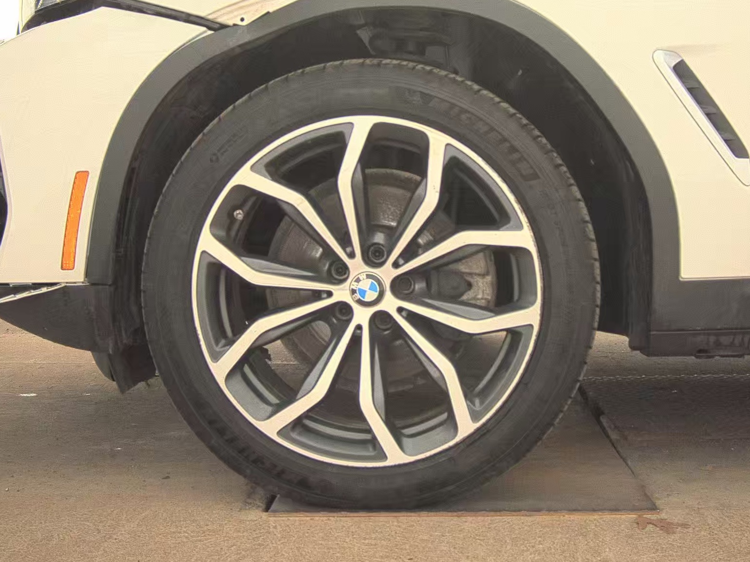 2022 BMW X4 xDrive30i AWD