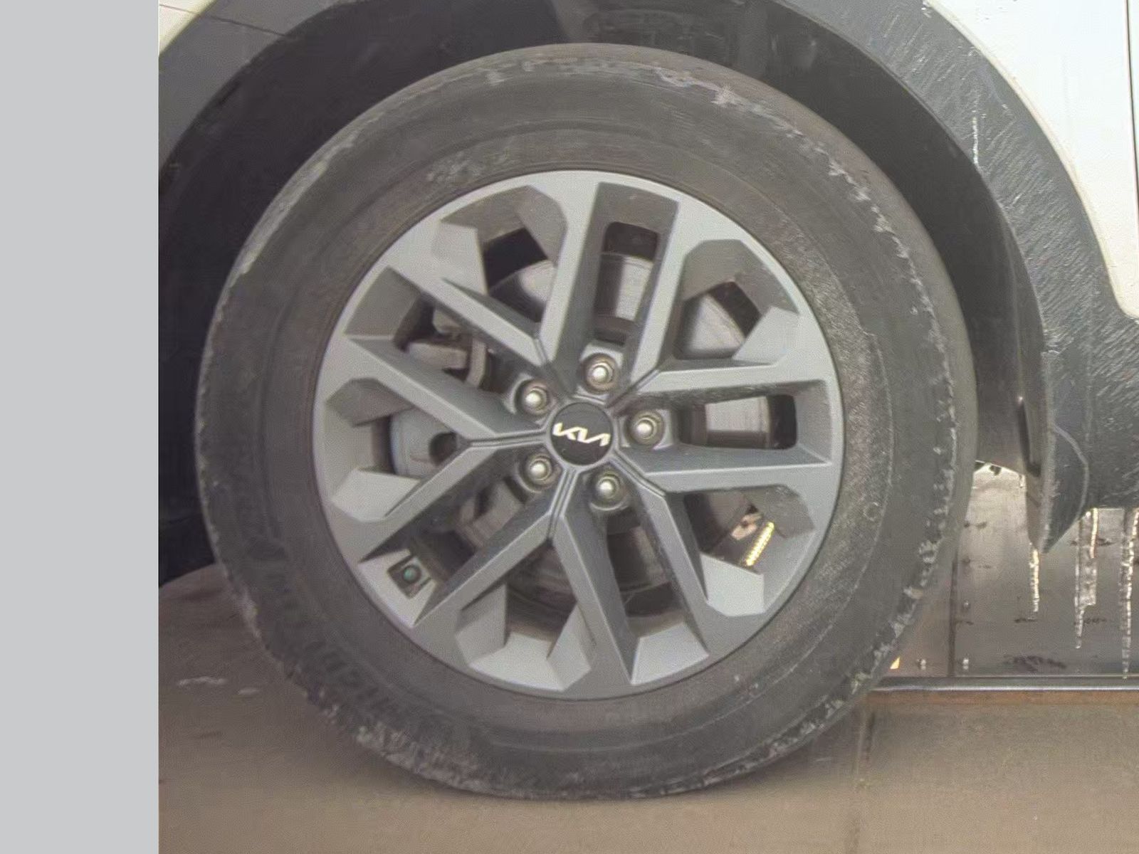 KIA LX - 9
