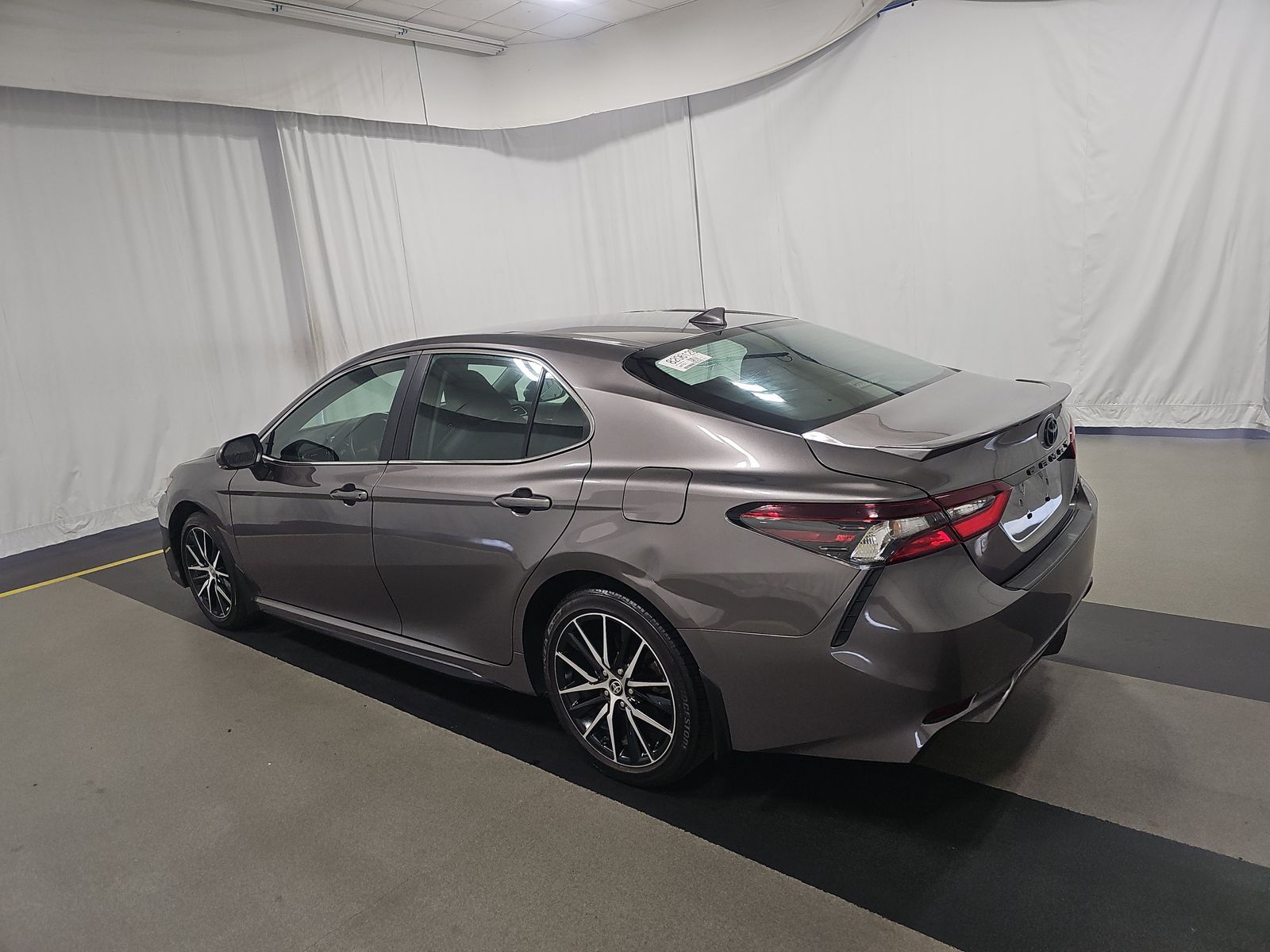 2024 Toyota Camry SE FWD