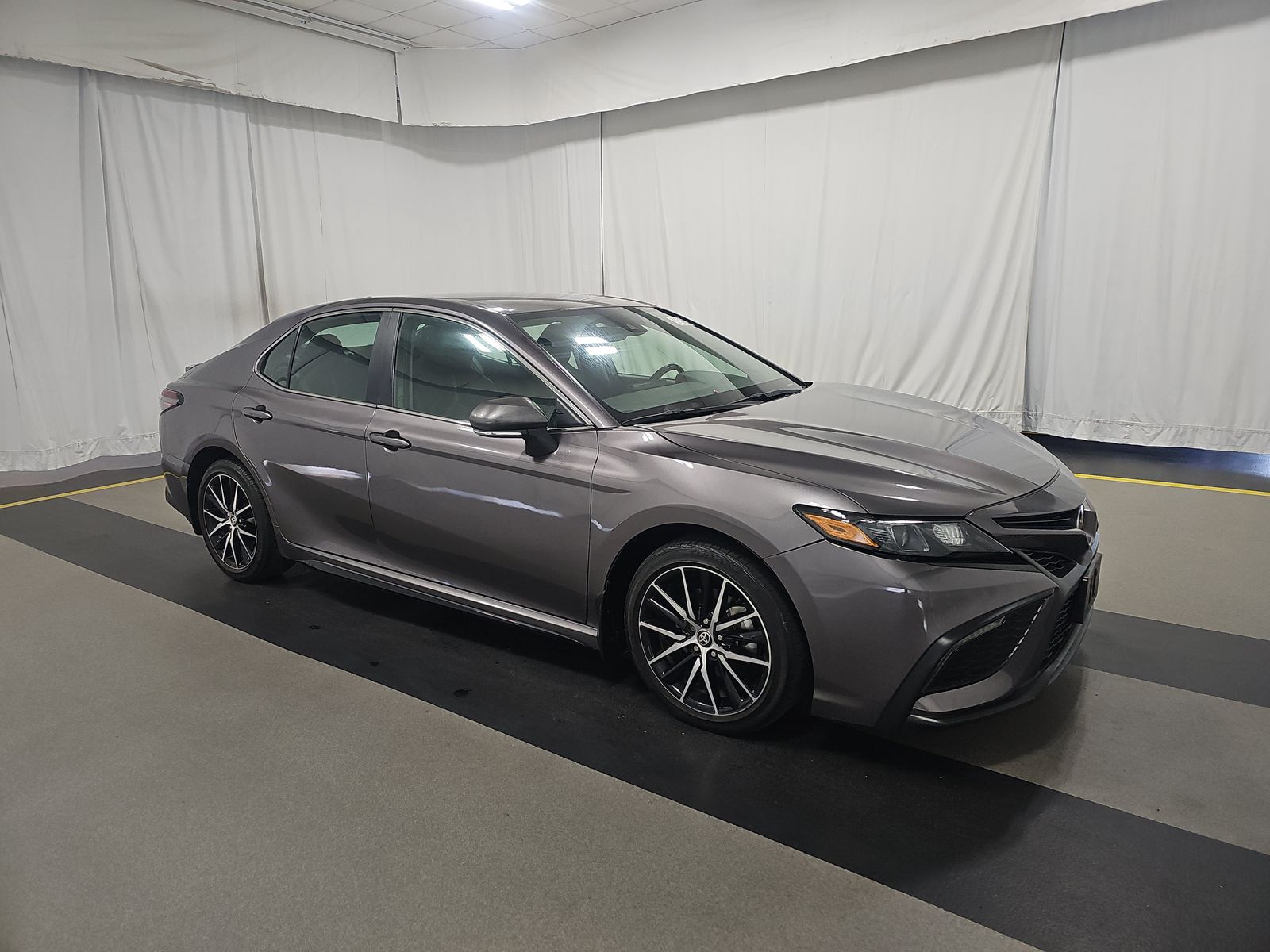 2024 Toyota Camry SE FWD