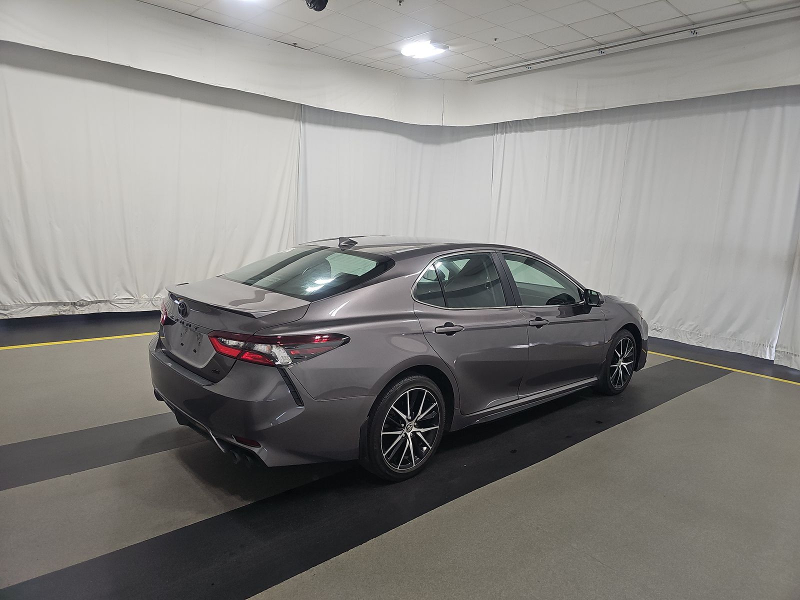 2024 Toyota Camry SE FWD