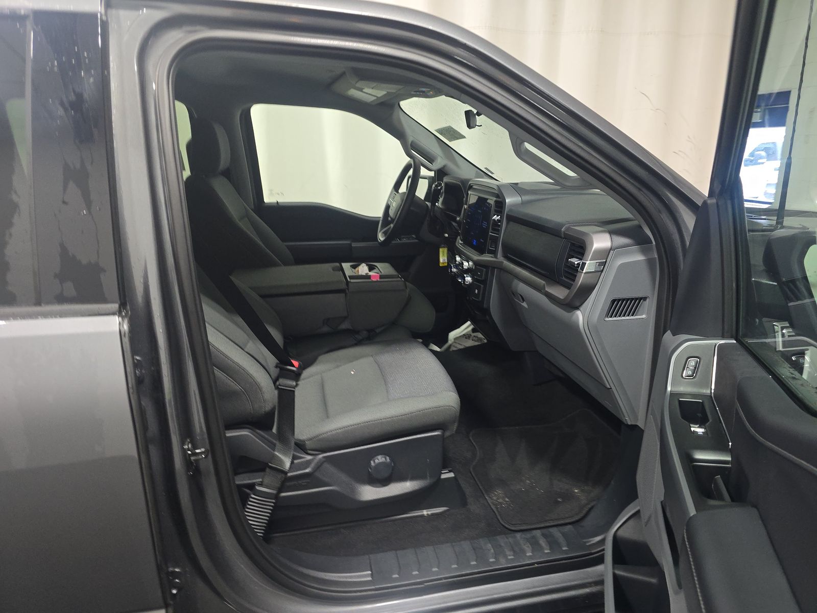 2025 Ford F-150 XLT AWD